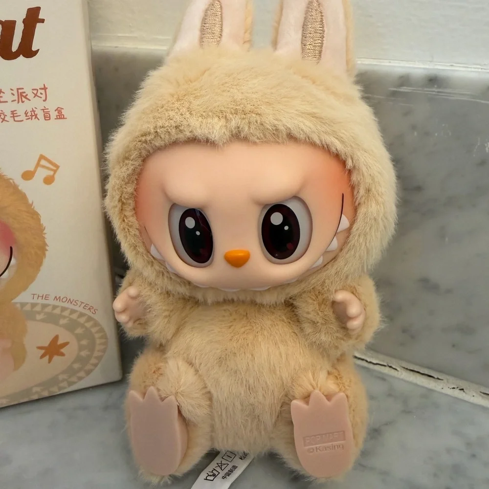 Labubu Have a Seat (Baba) - Picture 3 of 13